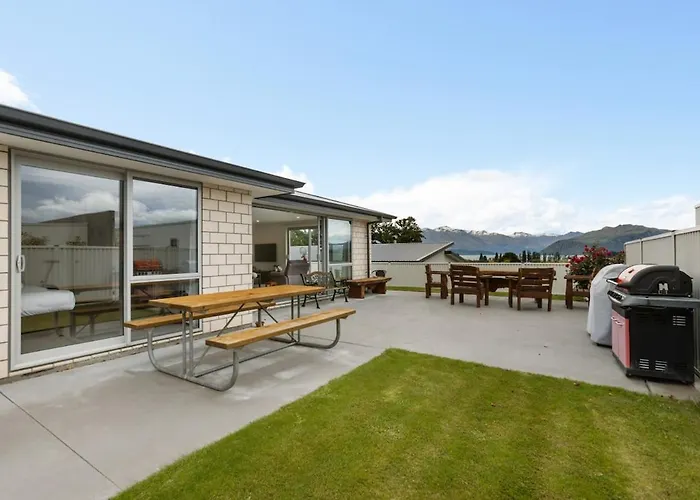 Mountain & Views - 3 Bed 3 Bath * Wanaka
