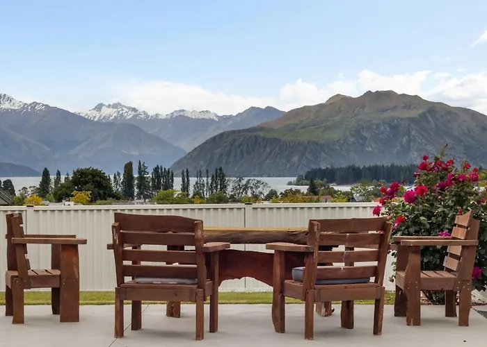Mountain & Views - 3 Bed 3 Bath * Wanaka